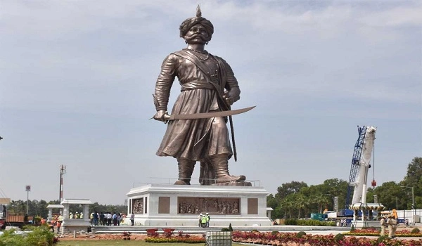 Featured Image of Nadaprabhu Kempegowda Statue